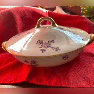 Haviland France Limoges porcelain gold-accented serving bowl & lid